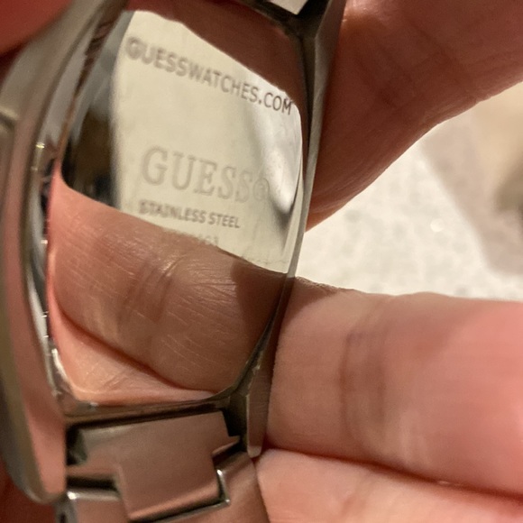 Guess lady watch - Picture 3 of 6